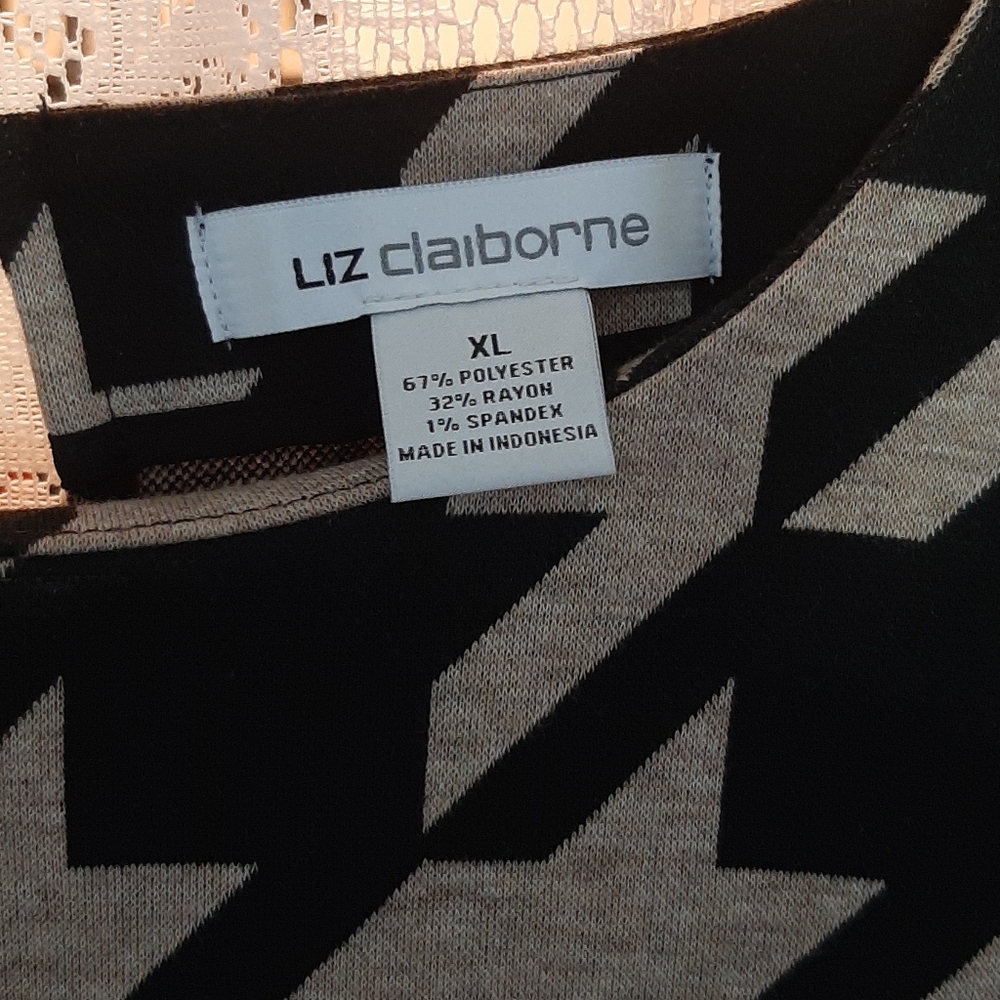 Top - Picture 2 of 2